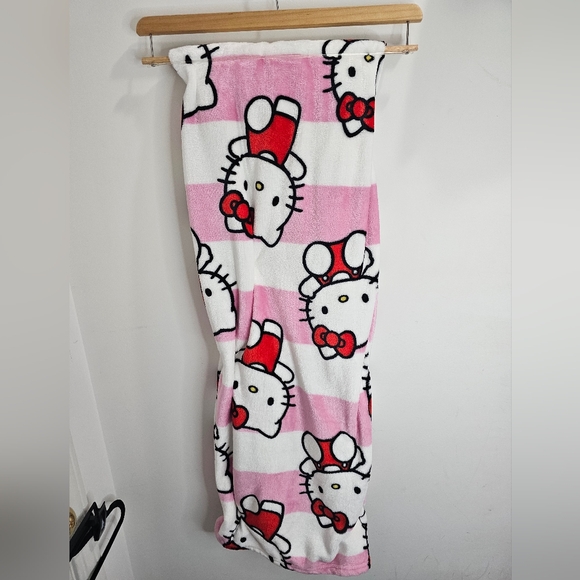 Hello Kitty Pink and White Kids Pajamas - Picture 1 of 4